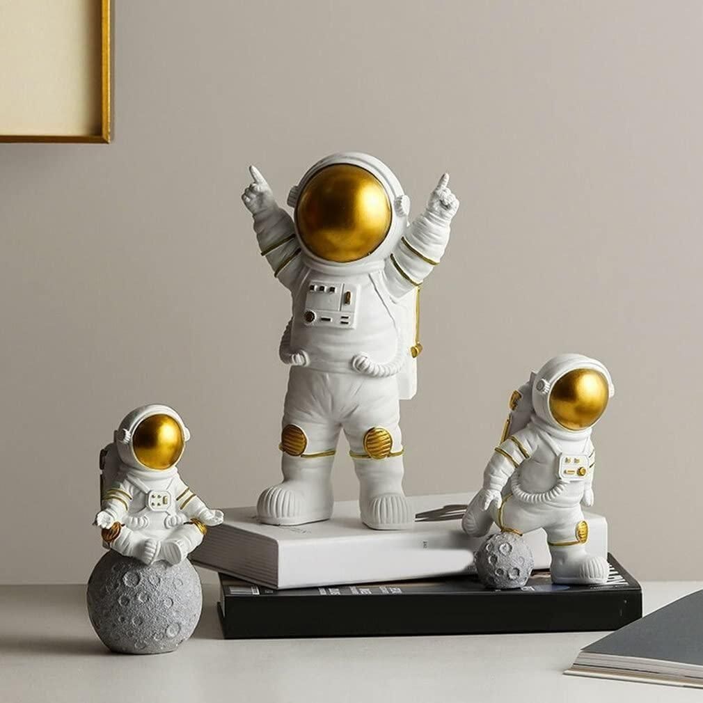Astronaut Spaceman Figurine Decors Set of 3 - Golden